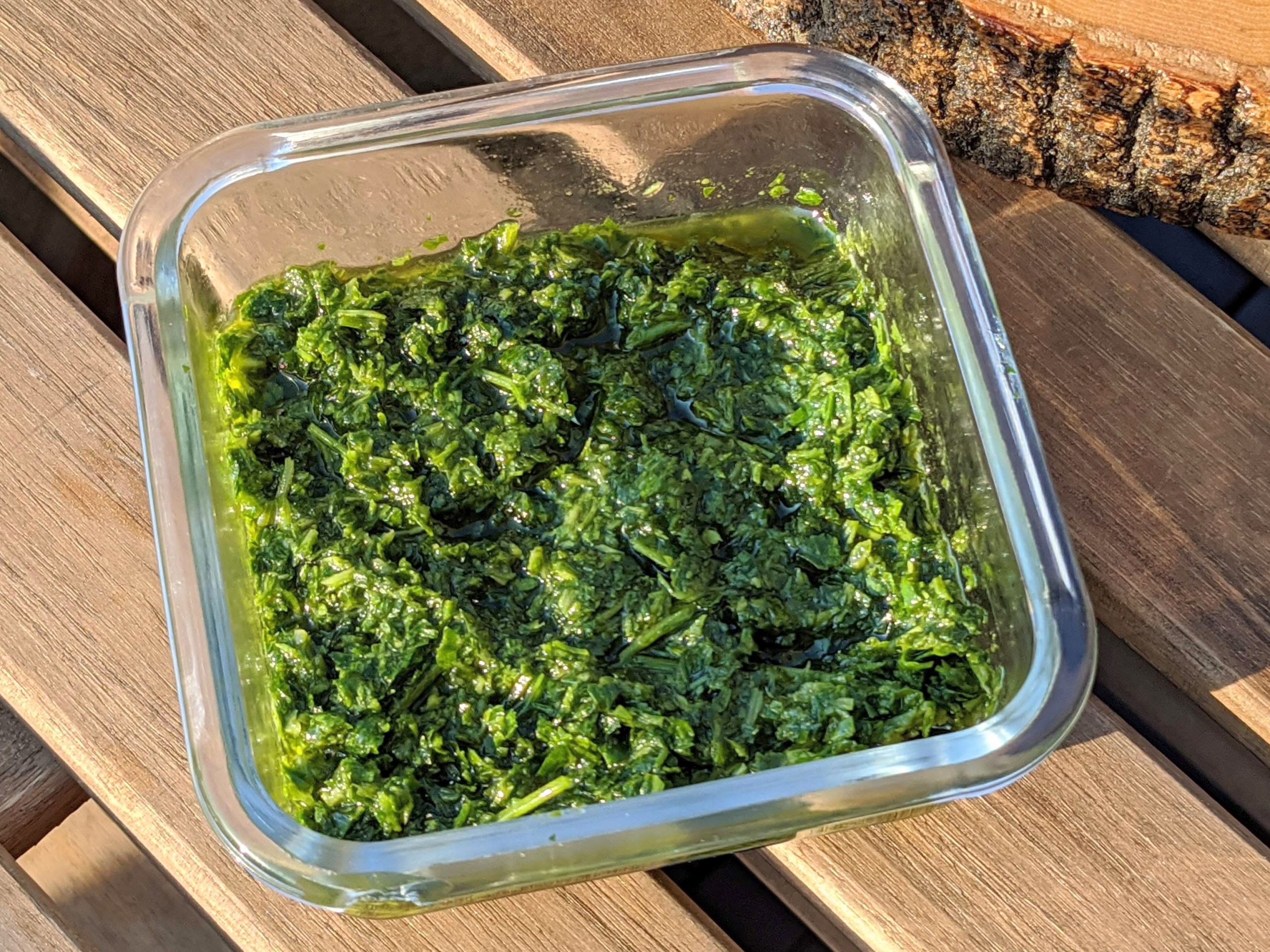 Bazalkové pesto